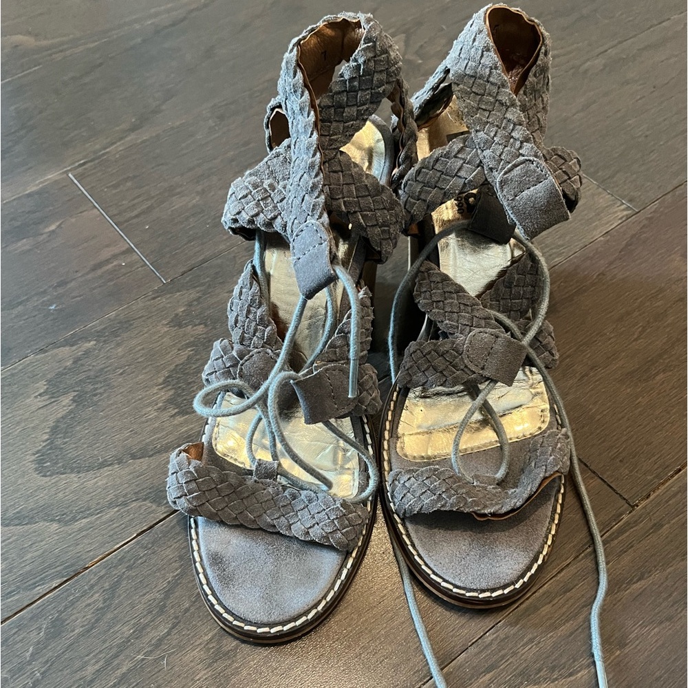 Diba grey braided heeled sandals Sz 7.5